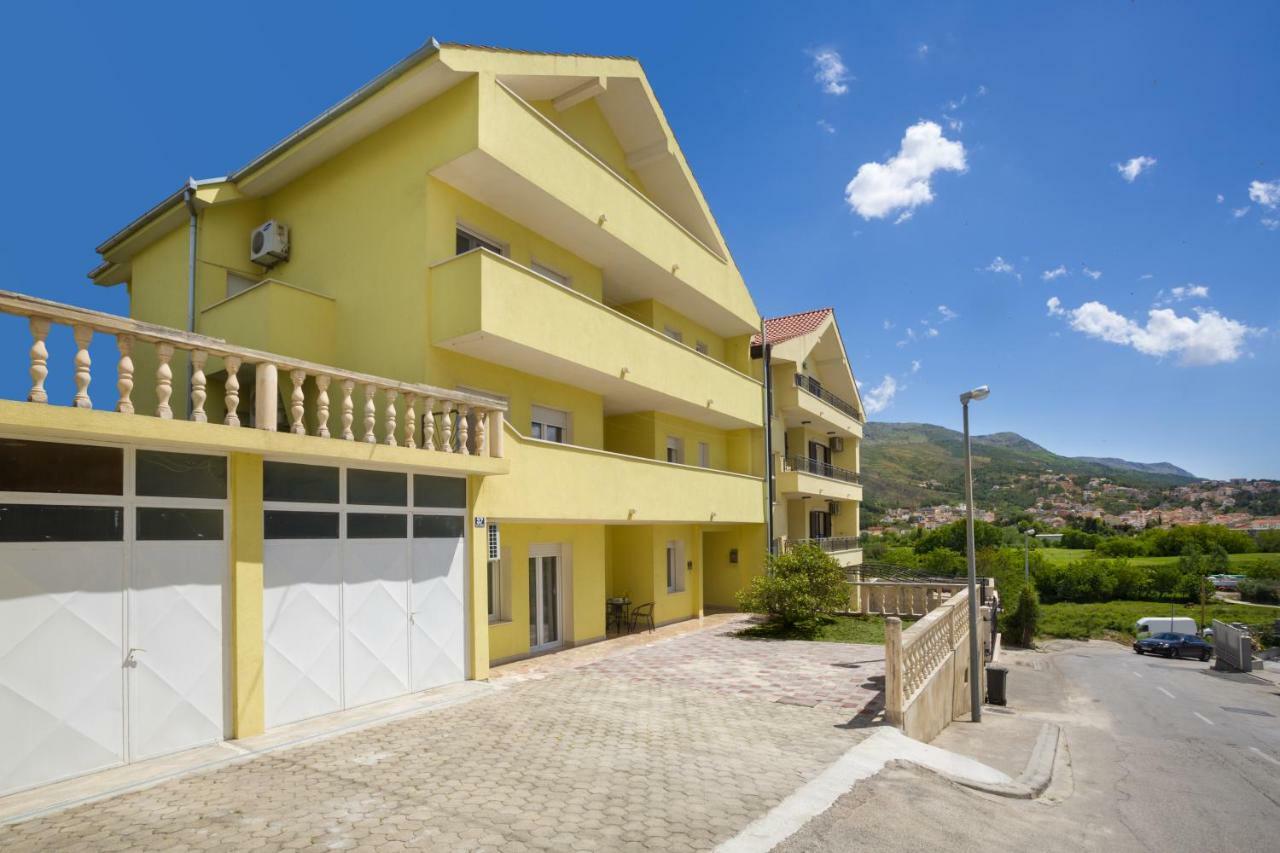 Nena Apartment Split Bagian luar foto